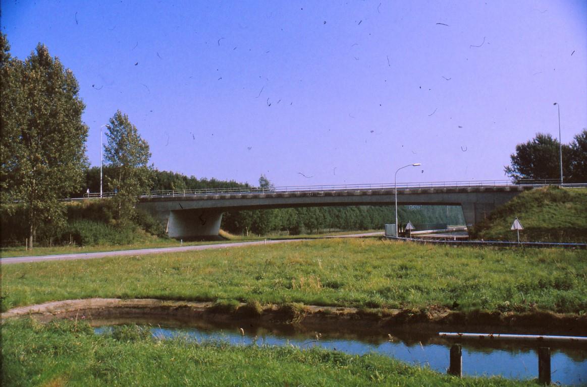Mol06 D05 1998 09 3 Middel