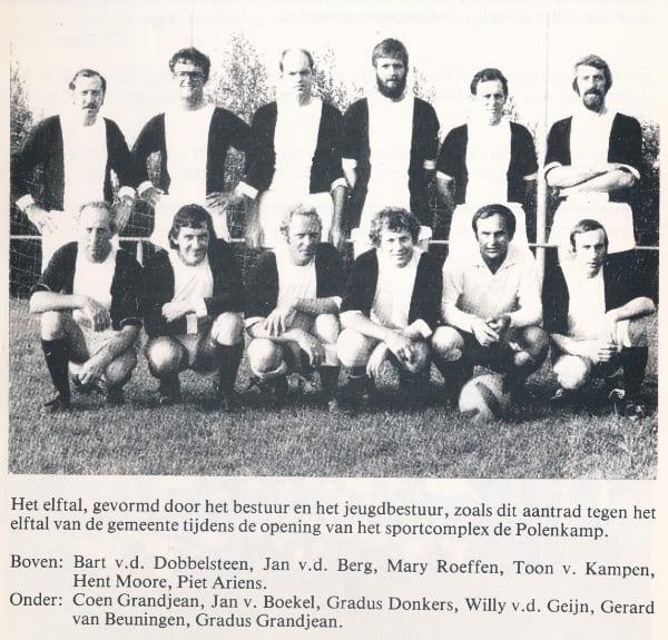 83 RWE73D F bestuurselftal 1976 kopie
