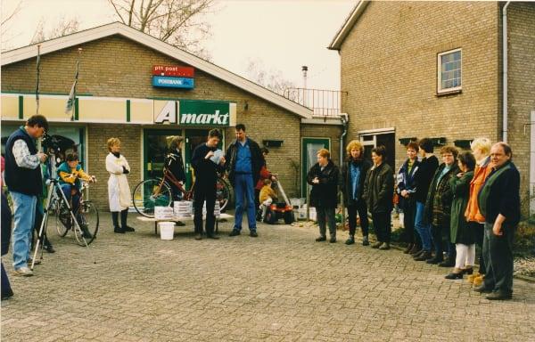 SPO05H Sportlaan Hubers taartenloterij en fiets 1998 kopie