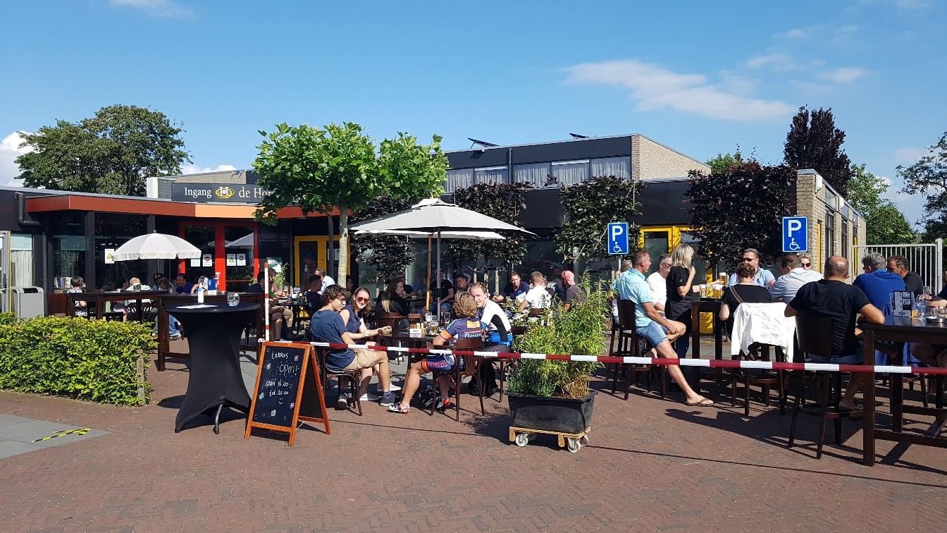 terras dorpshuis